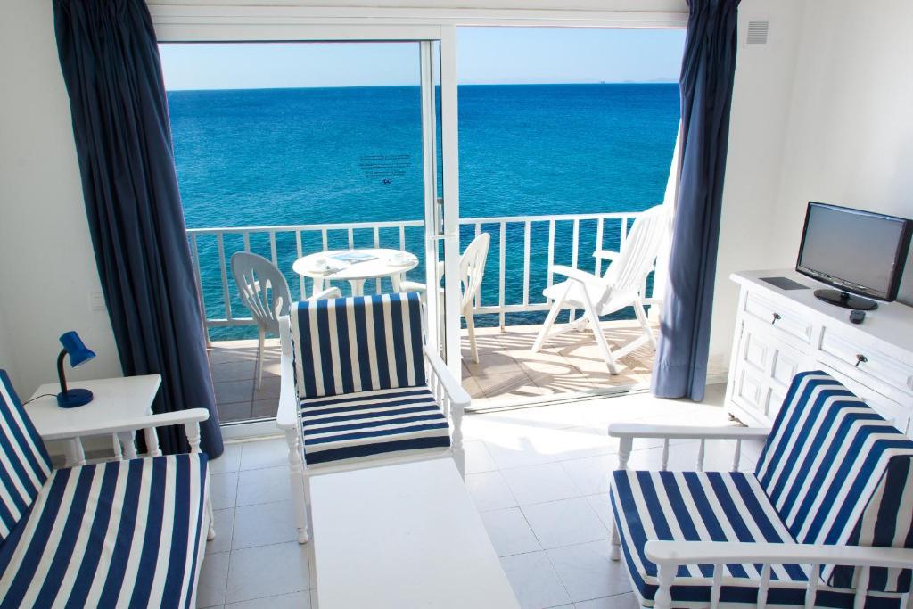 Apartamentos Cabrera Puerto del Carmen  Exteriör bild