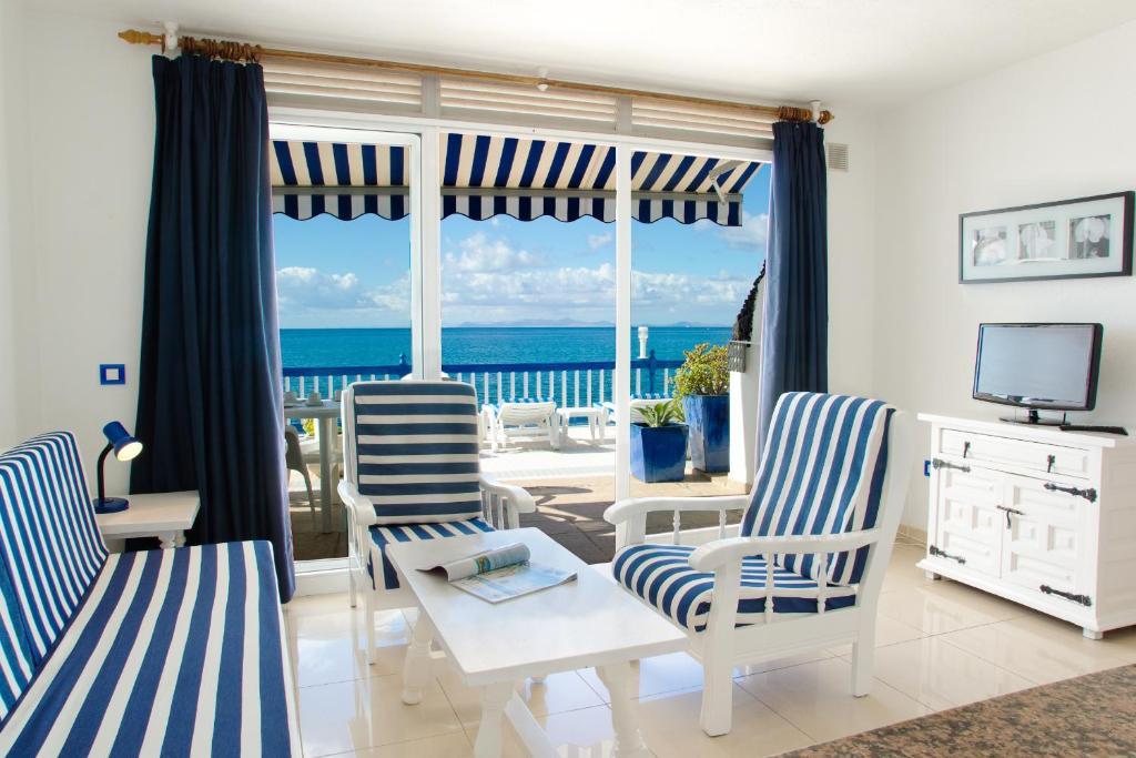 Apartamentos Cabrera Puerto del Carmen  Exteriör bild