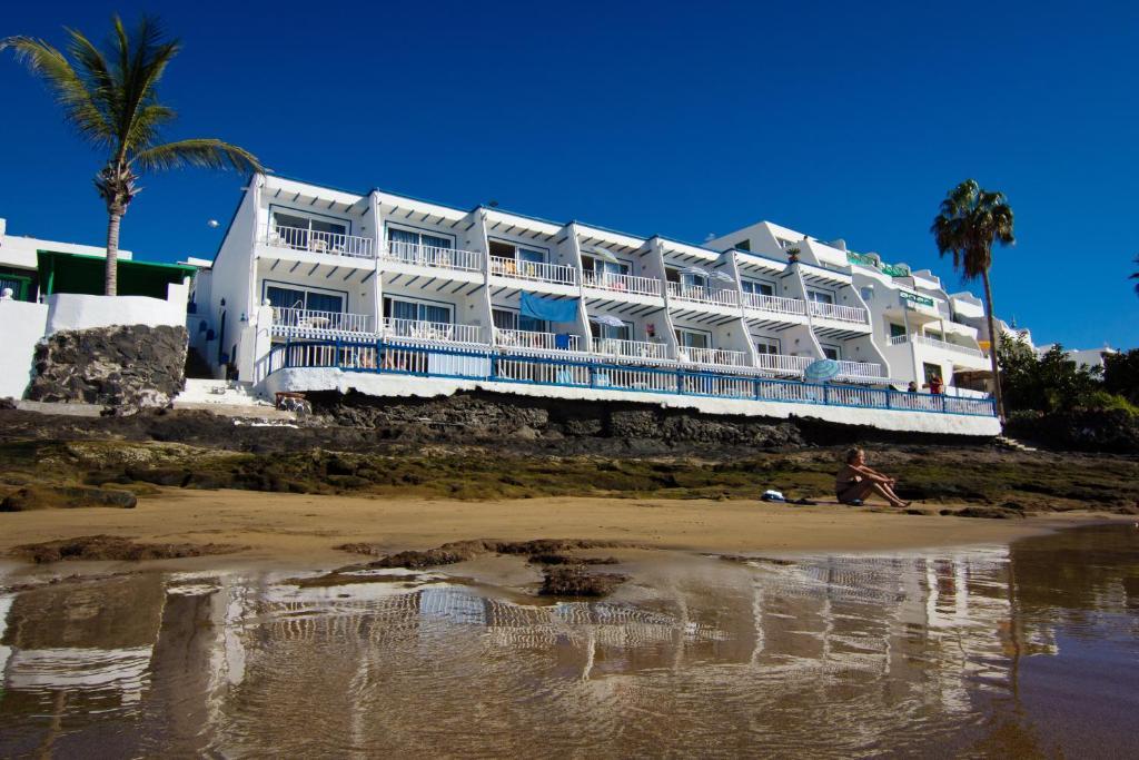 Apartamentos Cabrera Puerto del Carmen  Exteriör bild