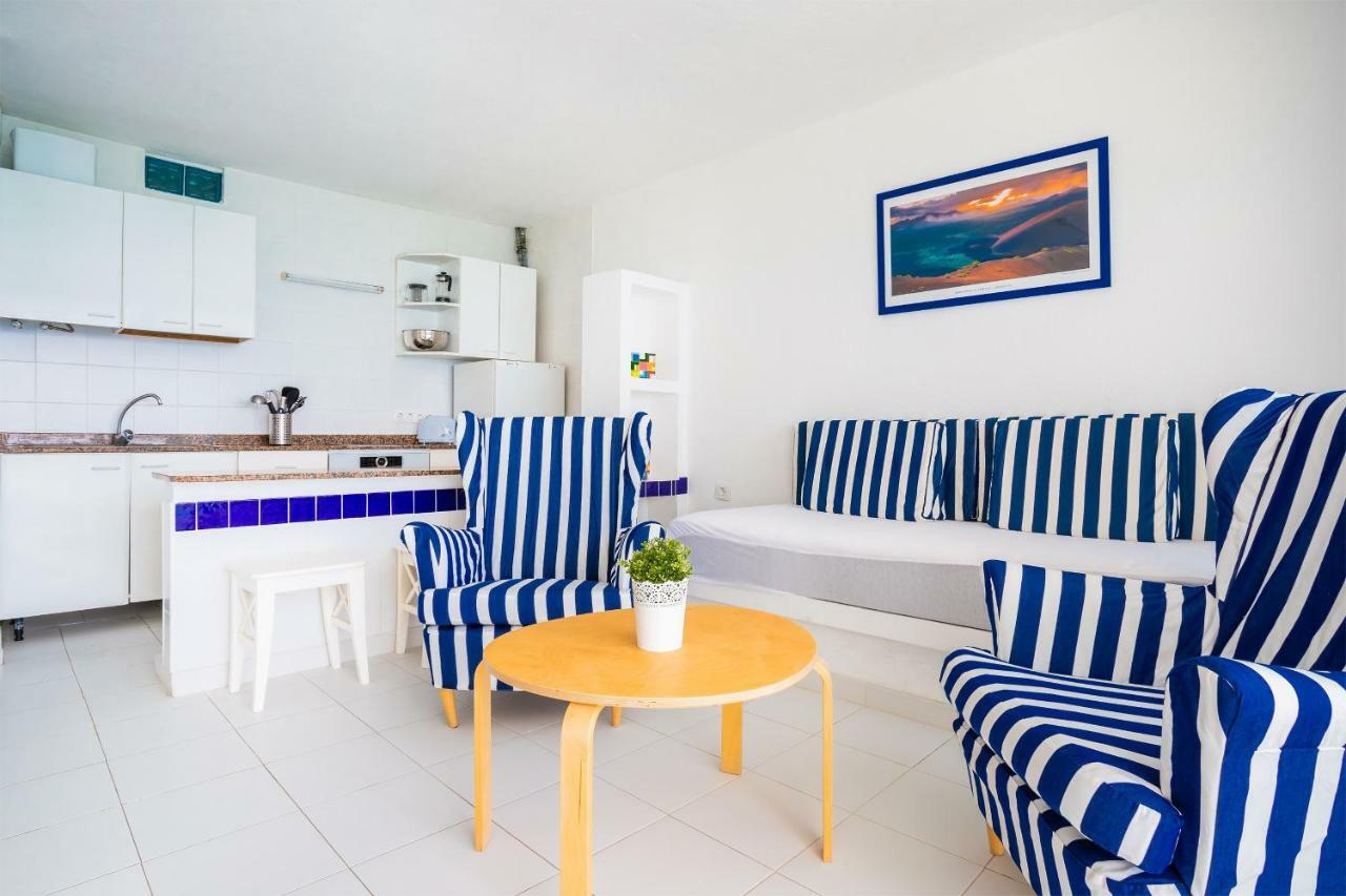 Apartamentos Cabrera Puerto del Carmen  Exteriör bild